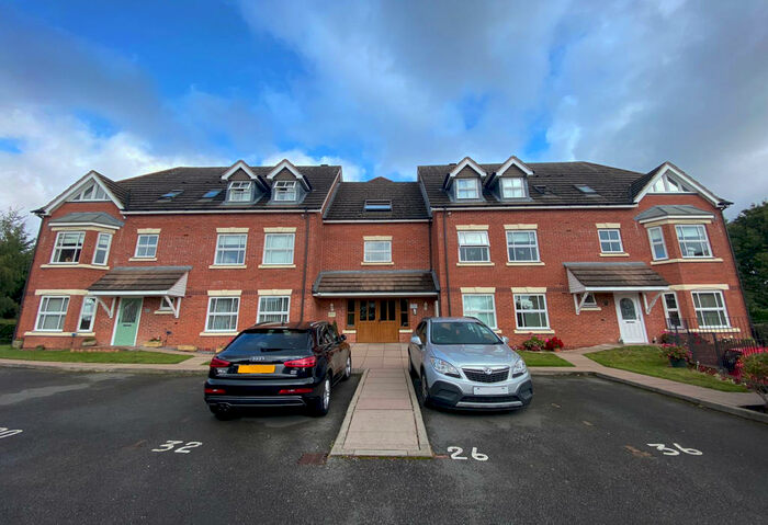 2 Bedroom Apartment To Rent In Hawkeswell Drive, Kingswinford, West Midlands, DY6