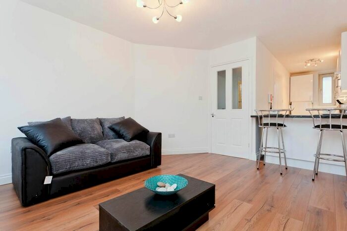 1 Bedroom Flat To Rent In Margery Street, Clerkenwell, London, WC1X