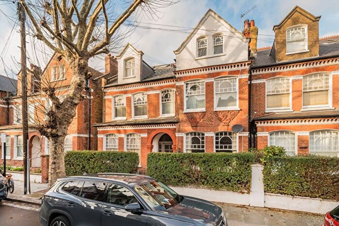 2 Bedroom Flat For Sale In Crockerton Road, Tooting Bec, SW17