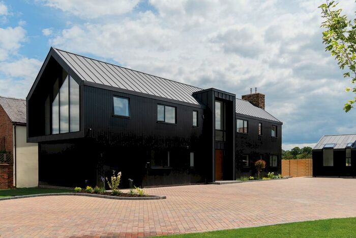 3 Bedroom Barn Conversion For Sale In Glen Road, Newton Harcourt, LE8
