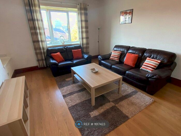 3 Bedroom Flat To Rent In Willowbank Road, Aberdeen, AB11