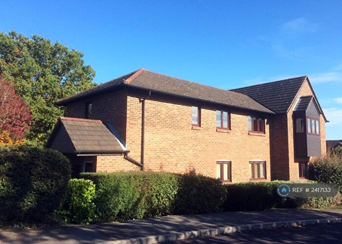 1 Bedroom Flat To Rent In Gooch Close, Twyford, Reading, RG10