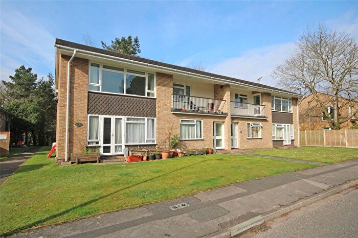 2 Bedroom Flat For Sale In Forest Pines, New Milton, Hampshire, BH25