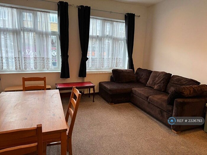 2 Bedroom Flat To Rent In Rye Lane, London, SE15