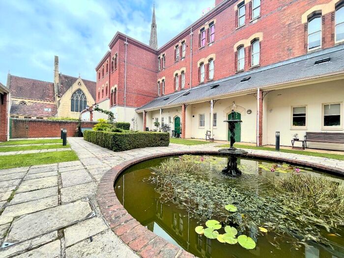 1 Bedroom Flat To Rent In St Georges Place, Cheltenham, GL50