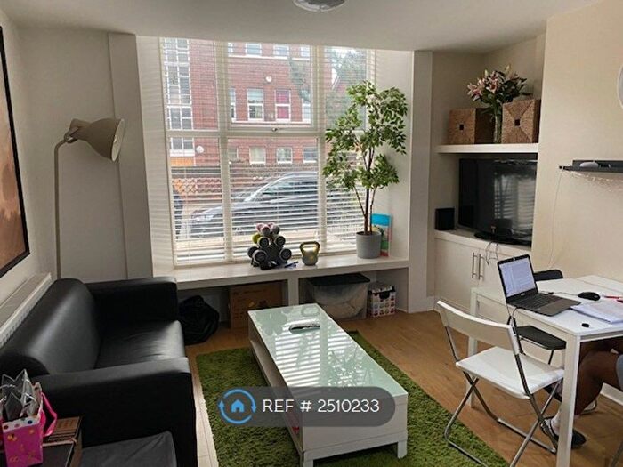 3 Bedroom Flat To Rent In Geneva Road, Liverpool, L6