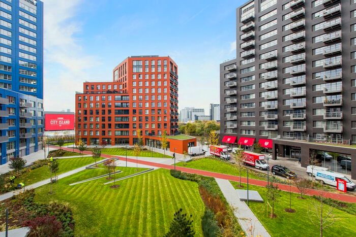 Studio To Rent In Lookout Lane, London, E14