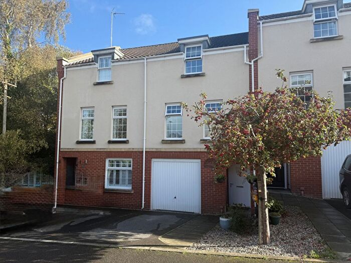 4 Bedroom Terraced House For Sale In Leaze Close, Thornbury, BS35