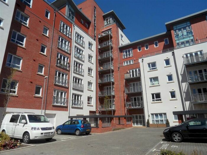 3 Bedroom Flat To Rent In Avenel Way, Poole, BH15