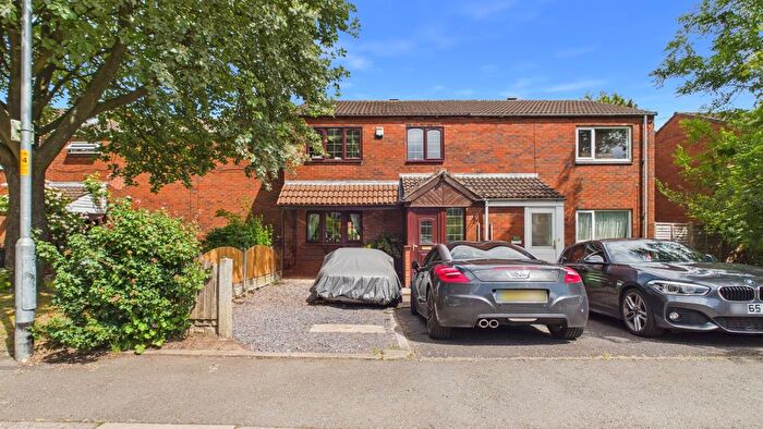 3 Bedroom Terraced House For Sale In Locket Close, Walsall, WS2