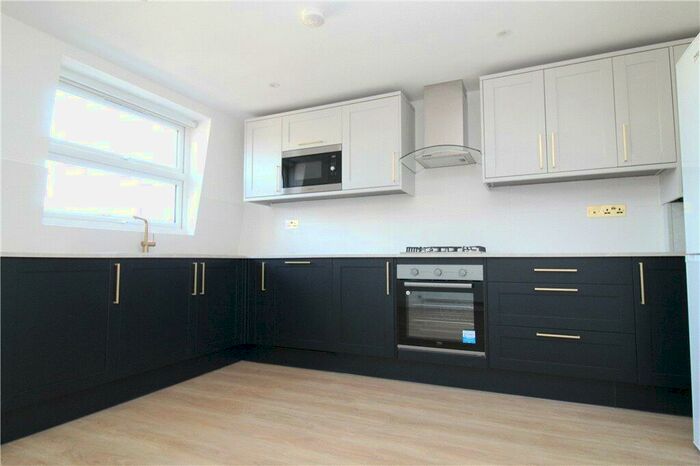 2 Bedroom Apartment To Rent In Kidderminster Road, Croydon, CR0