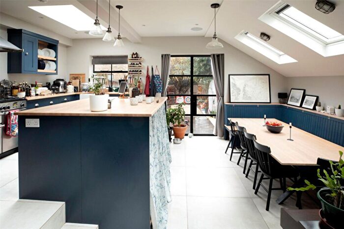 3 Bedroom End Of Terrace House For Sale In Alder Road, East Sheen, London, SW14