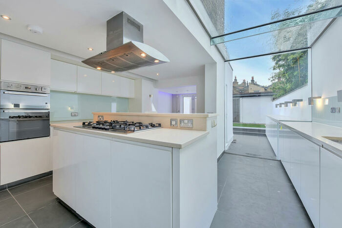 5 Bedroom Terraced House To Rent In Elliotts Row, London, SE11