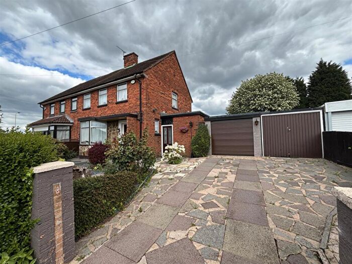 3 Bedroom Semi-Detached House For Sale In Unity Road, Glenfield, LE3