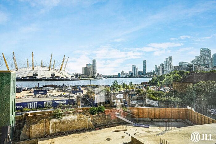 1 Bedroom Flat To Rent In Douglass Tower, Good Luck Hope, E14