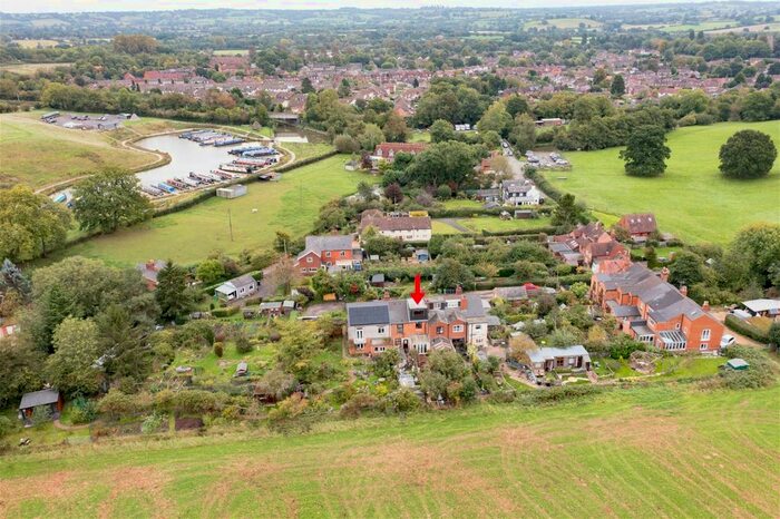 2 Bedroom Cottage For Sale In Rear Cottages, Alvechurch, B48