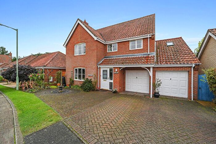 4 Bedroom Detached House For Sale In Turner Gardens, Woodbridge, IP12