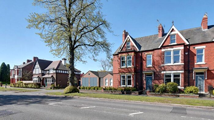 5 Bedroom End Of Terrace House For Sale In Thirsk Road, Northallerton, North Yorkshire, DL6