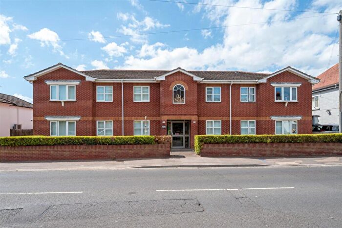 2 Bedroom House For Sale In Elm Grove, Hayling Island, PO11