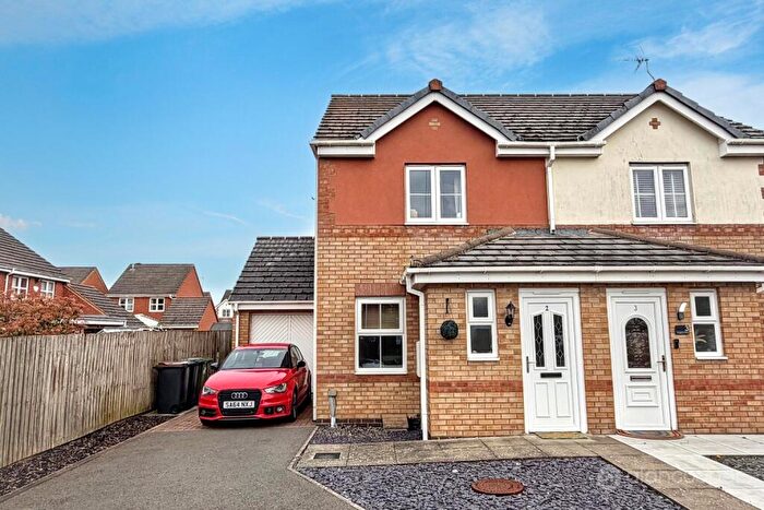 2 Bedroom Semi Detached House For Sale In Coughton Close, Maple Park, Nuneaton, CV11