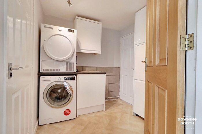 3 Bedroom Detached House For Sale In Giles Road, Lichfield, WS13