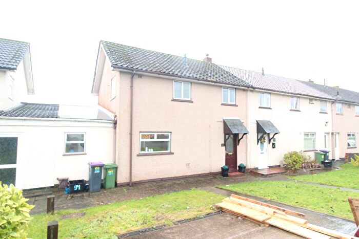 2 Bedroom End Of Terrace House To Rent In Court Farm Road, Llantarnam, NP44