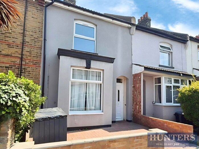 3 Bedroom Terraced House To Rent In Beresford Road, Gillingham, ME7