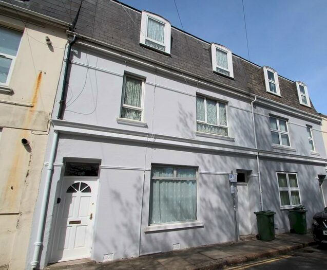1 Bedroom Flat To Rent In Regent Street, Plymouth, PL4