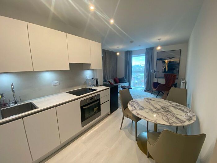 1 Bedroom Flat To Rent In East Acton Lane, London, W3