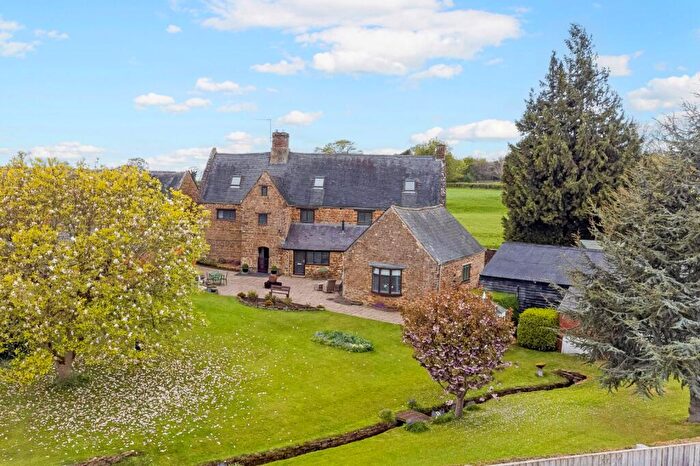 5 Bedroom Detached House For Sale In Warkworth, Banbury, Oxfordshire/Northants, OX17