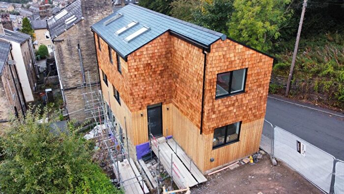 4 Bedroom Detached House For Sale In Cliffe Royd, Hebden Bridge, HX7