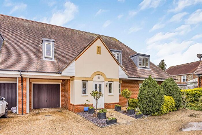 4 Bedroom Semi-Detached House For Sale In Clarendon Close, Denmead, Waterlooville, PO7