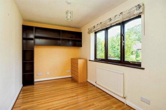 4 Bedroom Detached House For Sale In The Spinney, Robertsbridge, East Sussex, TN32