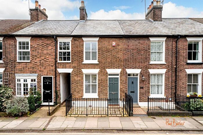 4 Bedroom House For Sale In Church Street, St. Albans, AL3