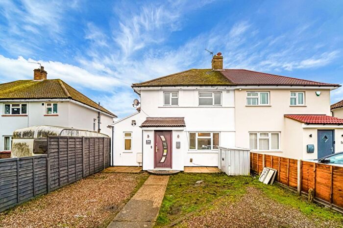 4 Bedroom Semi-Detached House For Sale In St Pauls Road, Staines-Upon-Thames, TW18