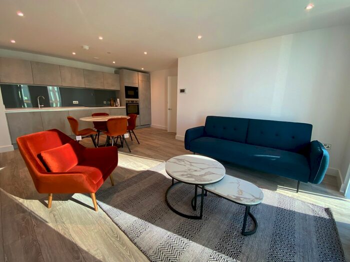 2 Bedroom Flat To Rent In Silvercroft Street, Manchester, M15