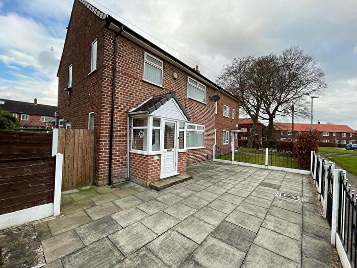 3 Bedroom End Of Terrace House To Rent In Hollins Walk, Manchester, M22