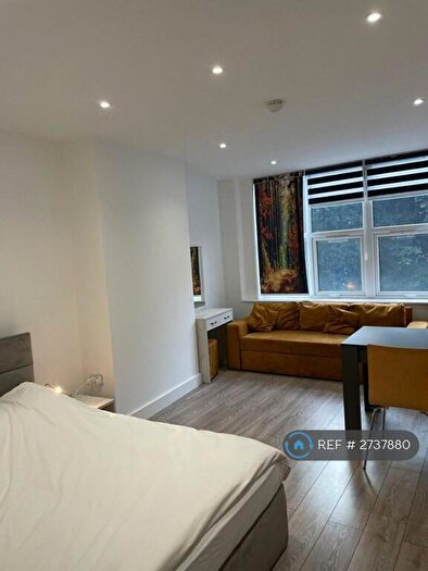 Studio To Rent In Equity House, Edgware, HA8