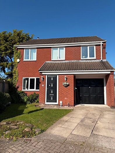 4 Bedroom Detached House For Sale In Cranewells Drive, Leeds, LS15