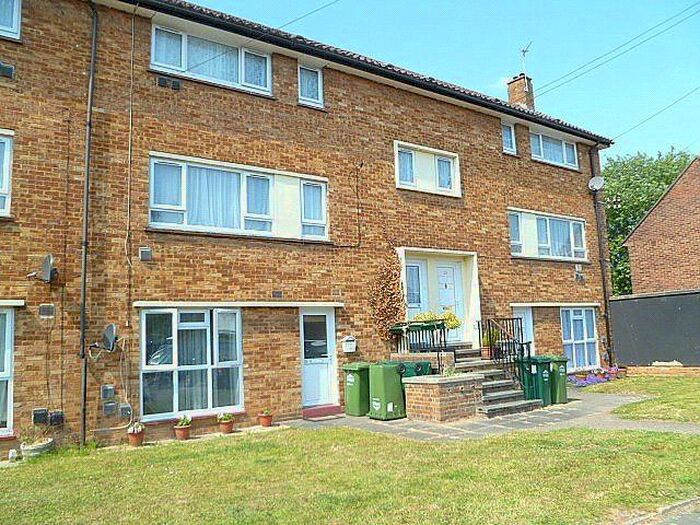 1 Bedroom Maisonette To Rent In Ensign Close, Stanwell, Staines-Upon-Thames, Surrey, TW19