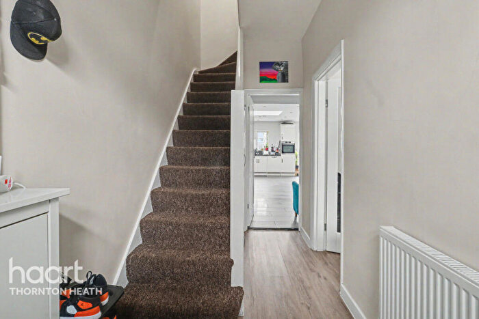 3 Bedroom Semi-Detached House For Sale In Zermatt Road, Thornton Heath, CR7
