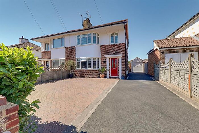 4 Bedroom Semi-detached House For Sale In Sompting Road, Worthing, BN14