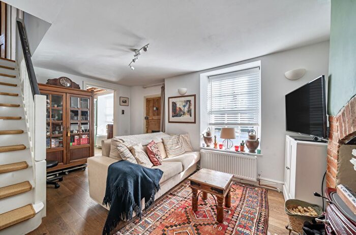 2 Bedroom Detached House For Sale In Ferndale Street, Faringdon, SN7