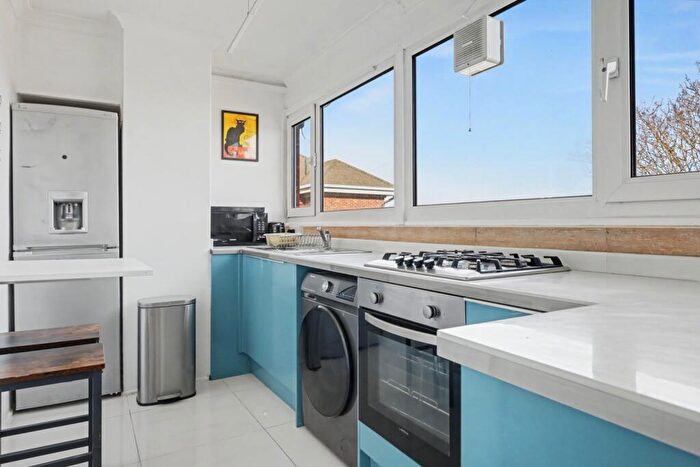 1 Bedroom Flat For Sale In Maud Gardens, Maud Road, London, E13