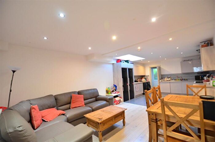 7 Bedroom Terraced House To Rent In Heeley Road, Selly Oak, B29