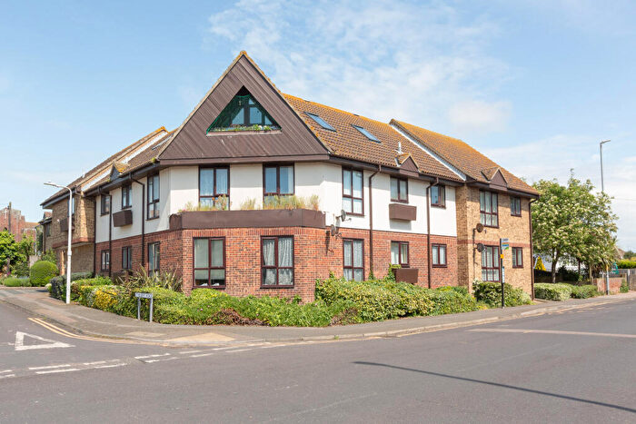 2 Bedroom Flat For Sale In Ethelbert Road, Birchington, CT7