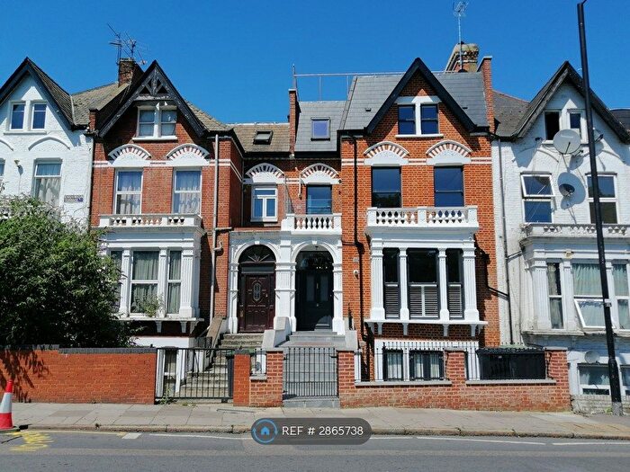 2 Bedroom Flat To Rent In Endymion Road, London, N4