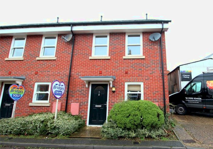 3 Bedroom Town House To Rent In St. James Close, Fleet, GU51