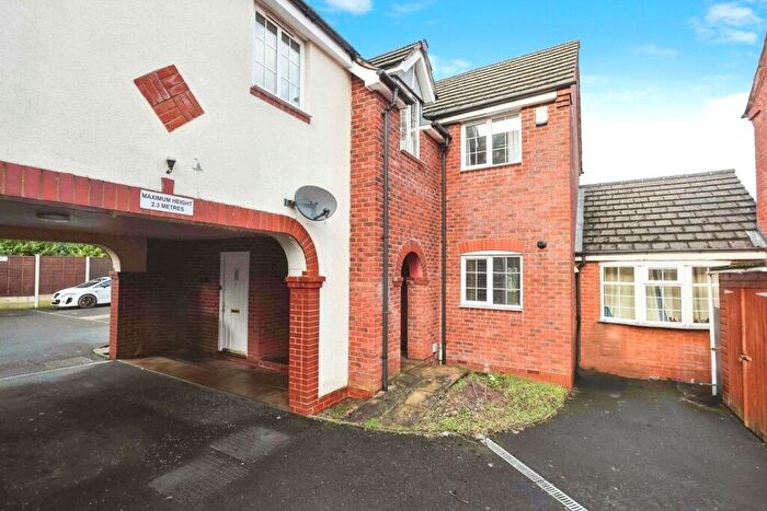 3 Bedroom Terraced House For Sale In Bowling Green Drive, Smethwick, West Midlands, B67