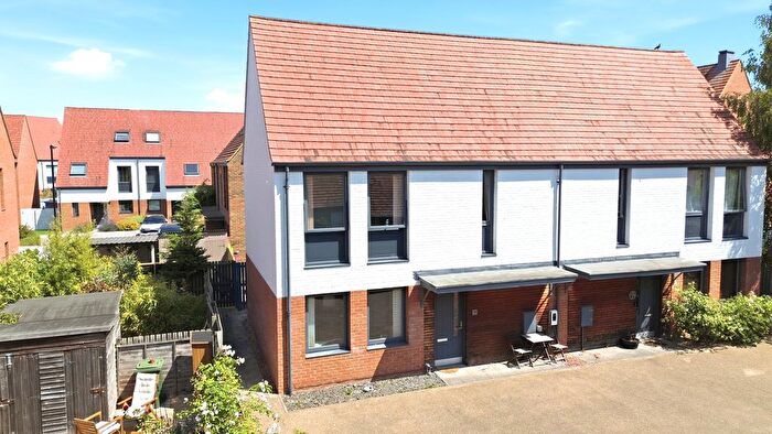 3 Bedroom Semi Detached House For Sale In Seebohm Mews, York, YO31